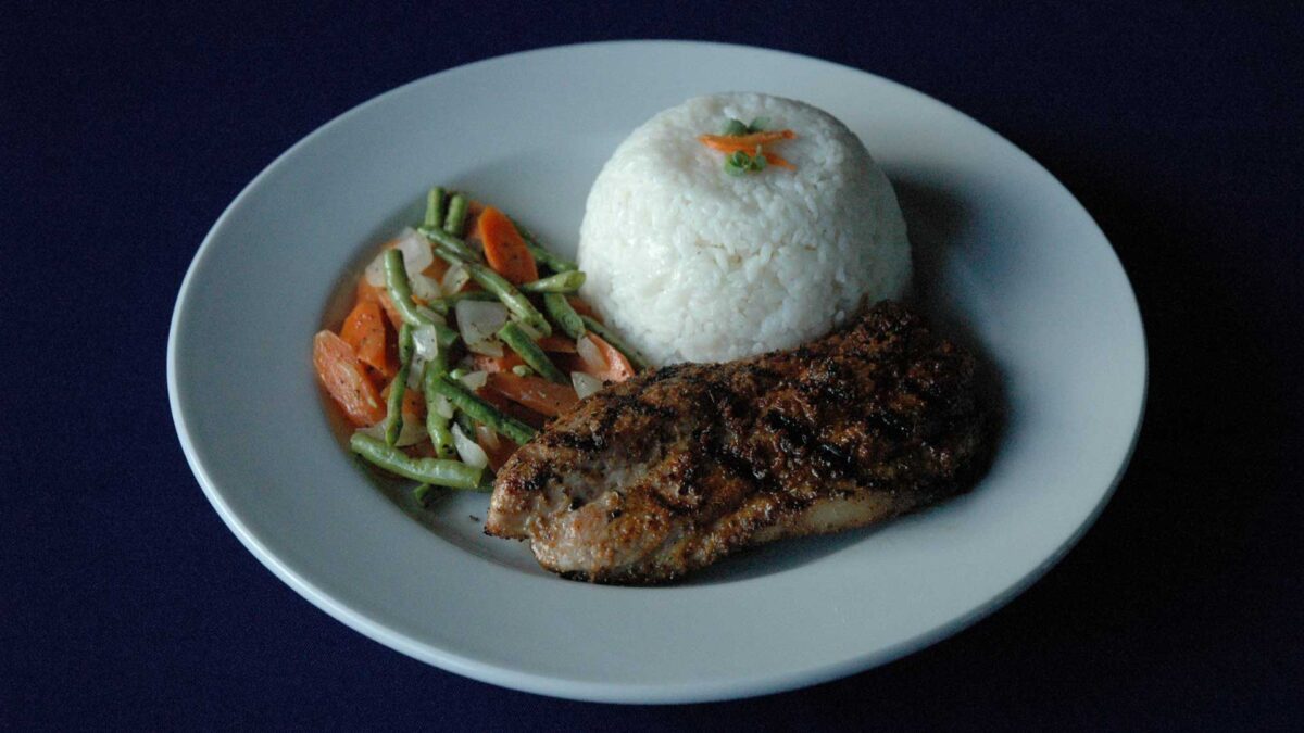 Grilled fish, rice & vegetables